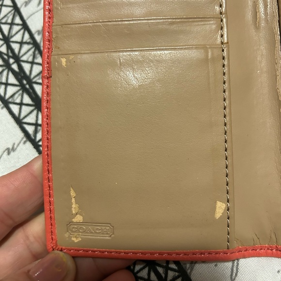 Y2K Coach Ashley Pleated Leather Tri-Fold Leather Wallet Coral - Picture 7 of 8